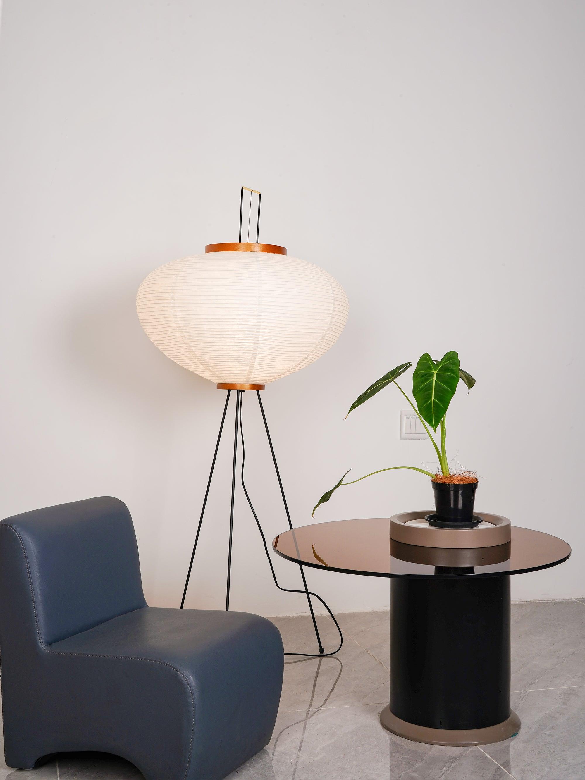 Lampa podłogowa Avel