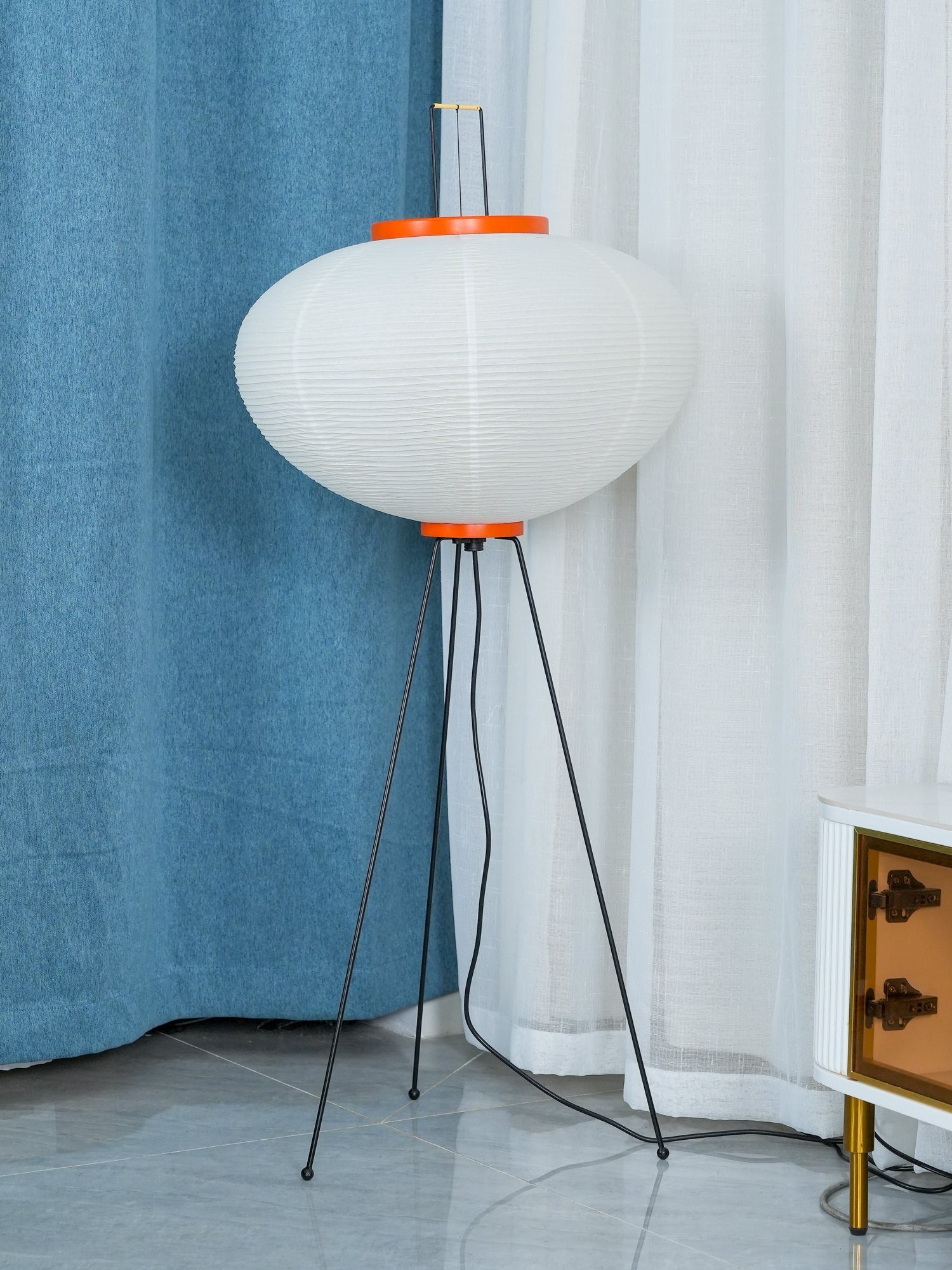 Lampa podłogowa Avel