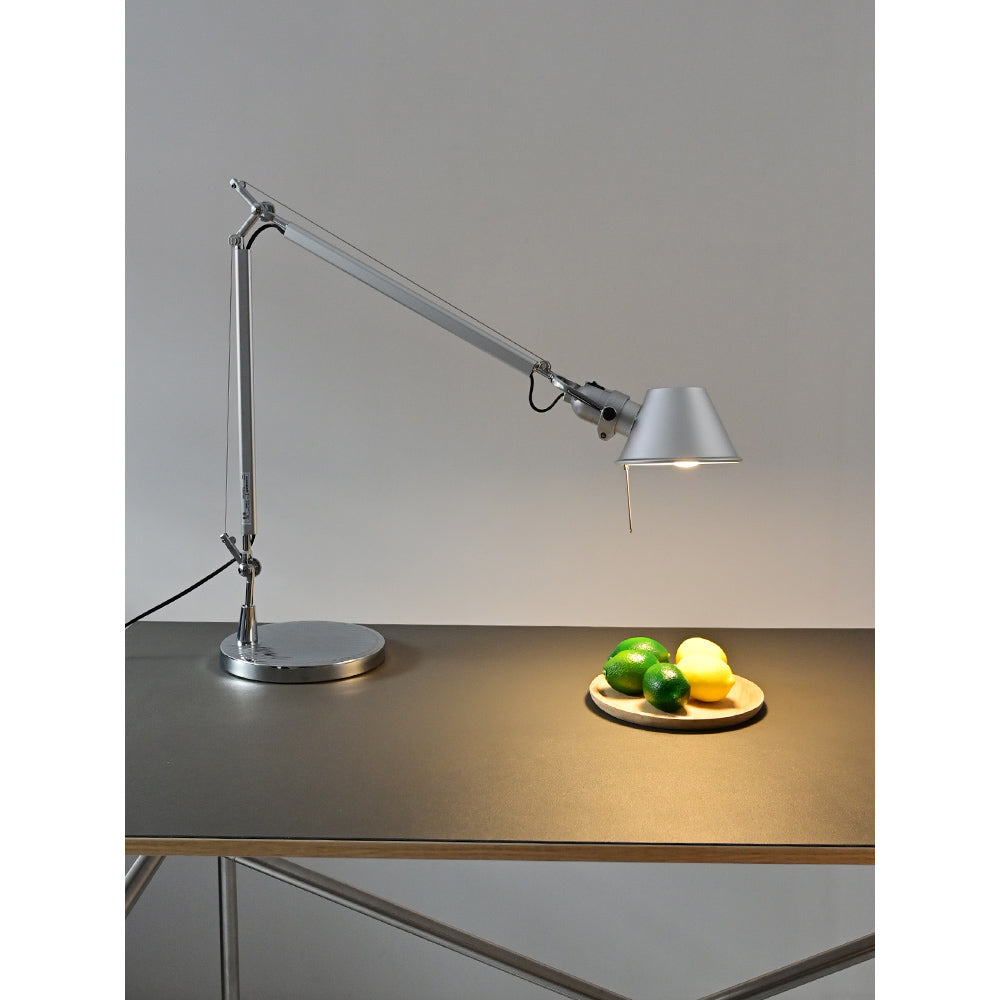 Lampa stołowa regulowana Serio