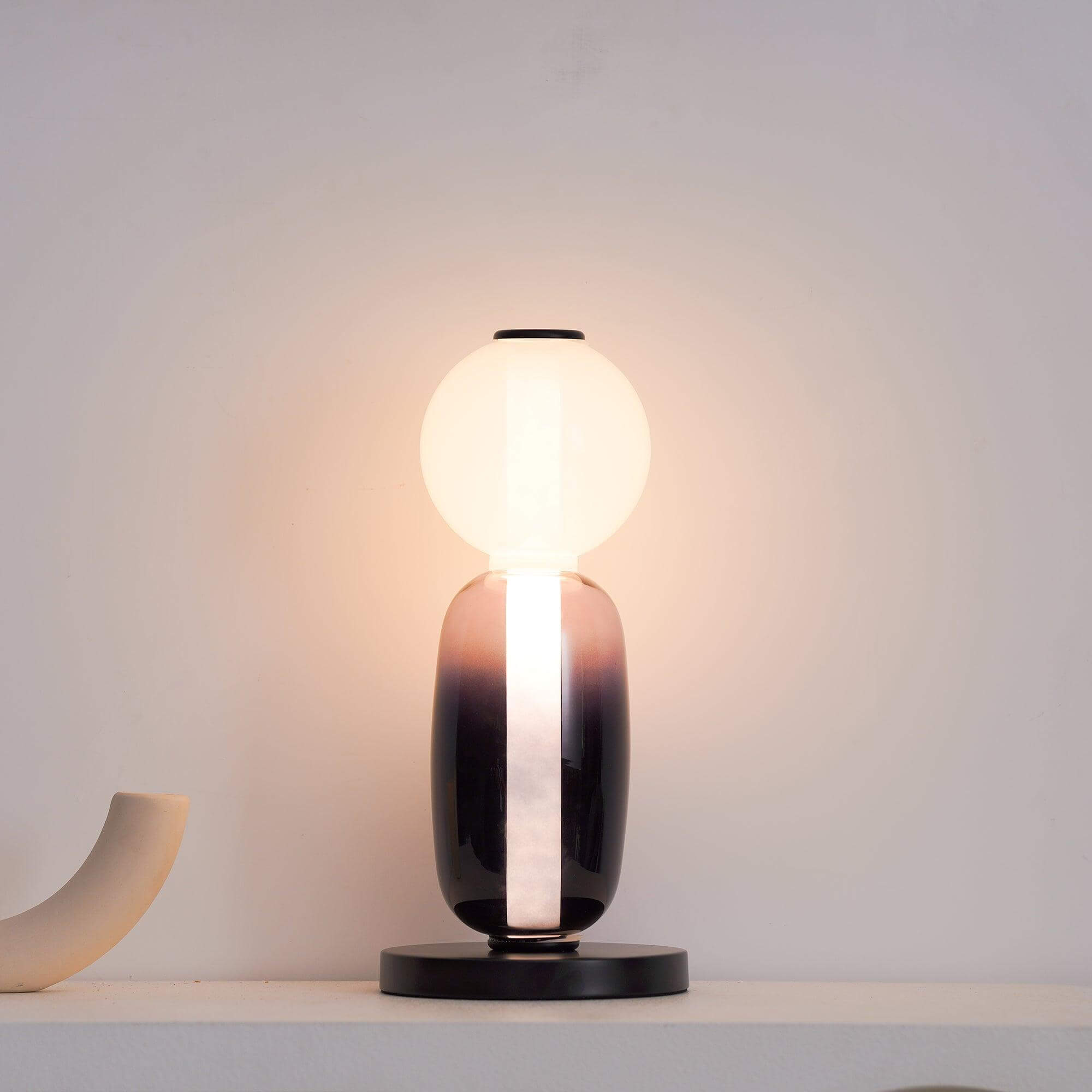 Lampa stołowa Korelin