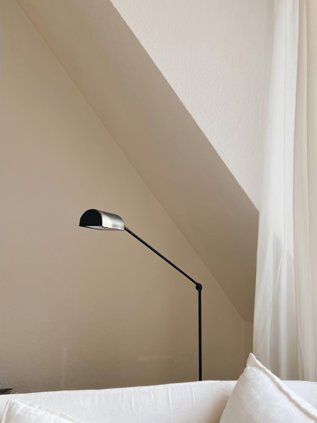 Lampa podłogowa Renmir