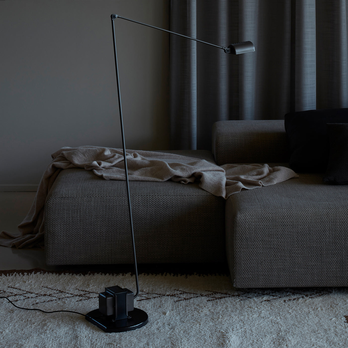 Lampa podłogowa Renmir