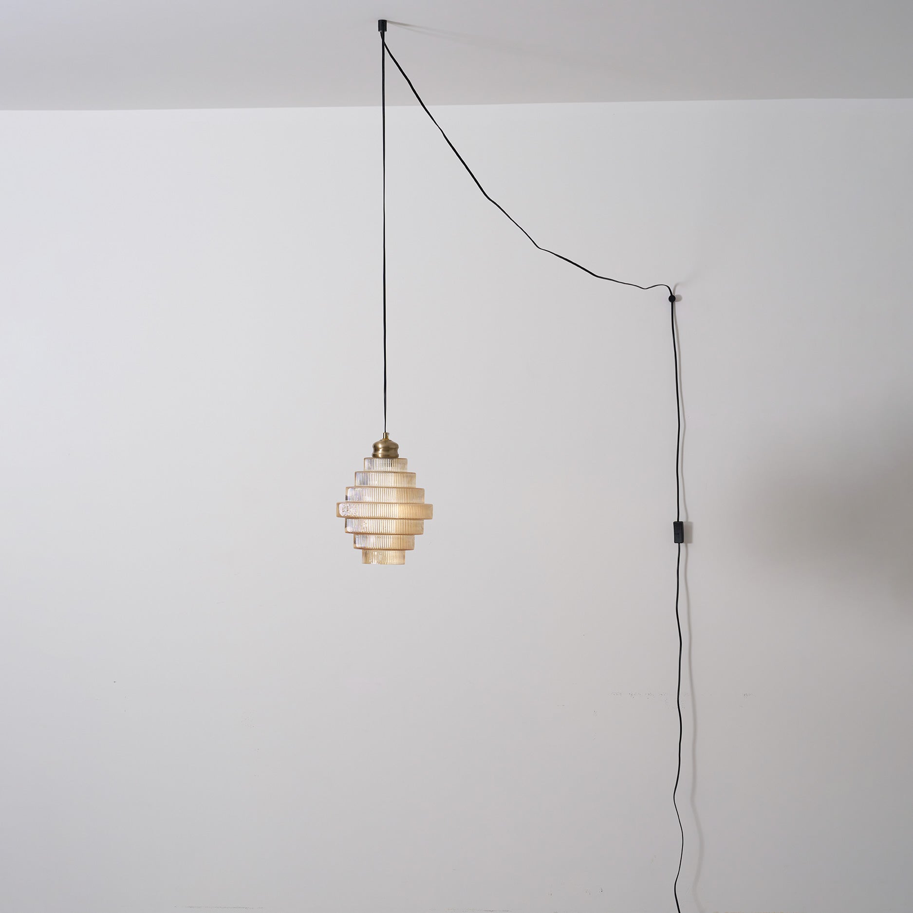 Lampa wisząca ryflowana Velva