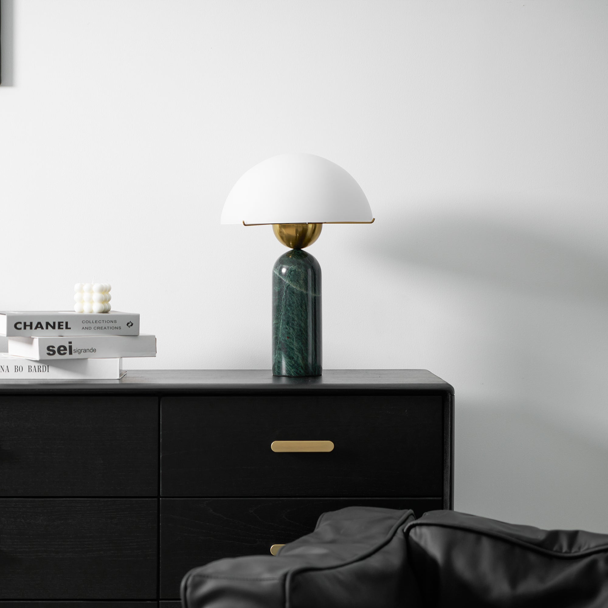 Lampa stołowa kulista Wenev