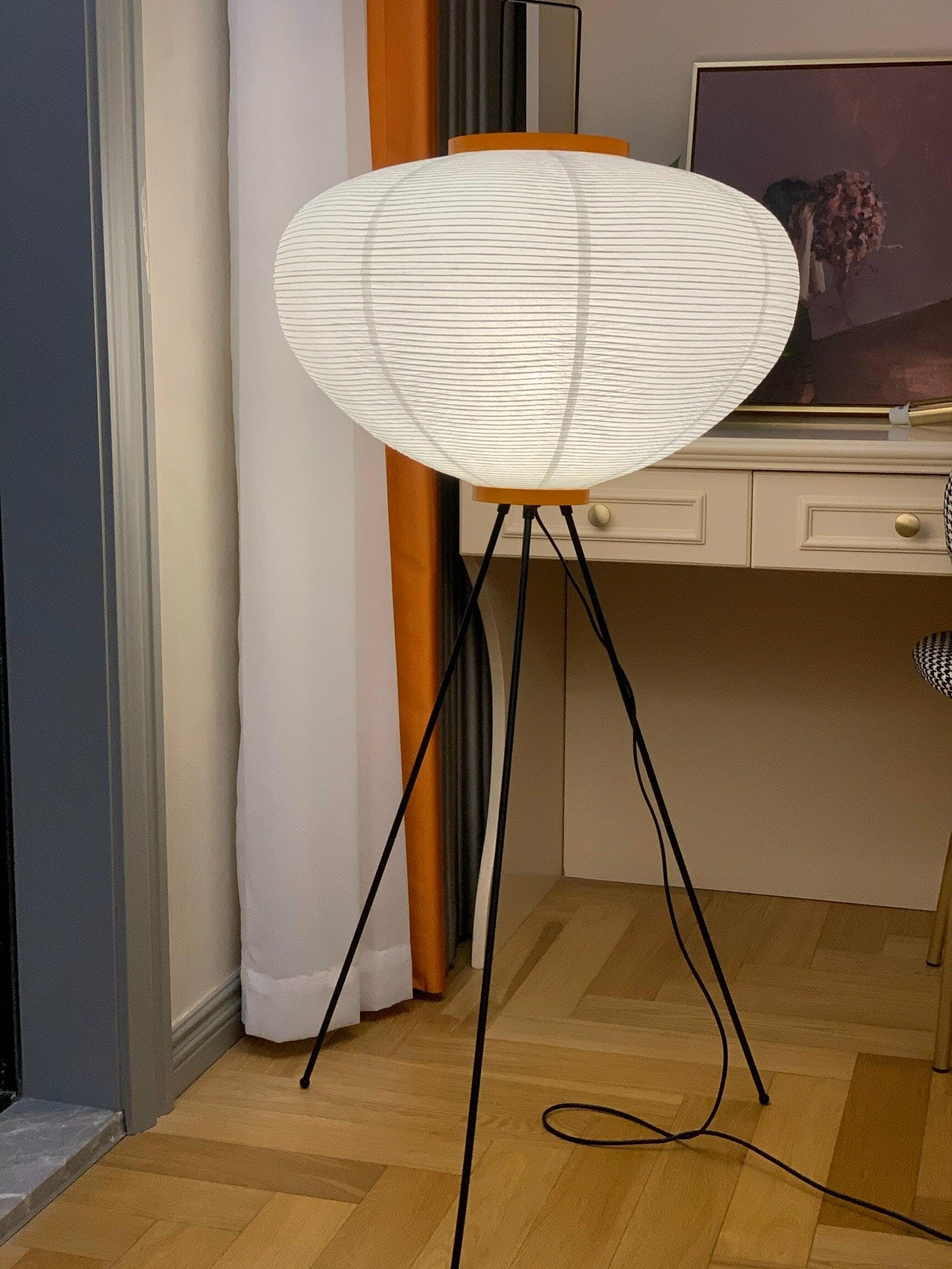 Lampa podłogowa Avel