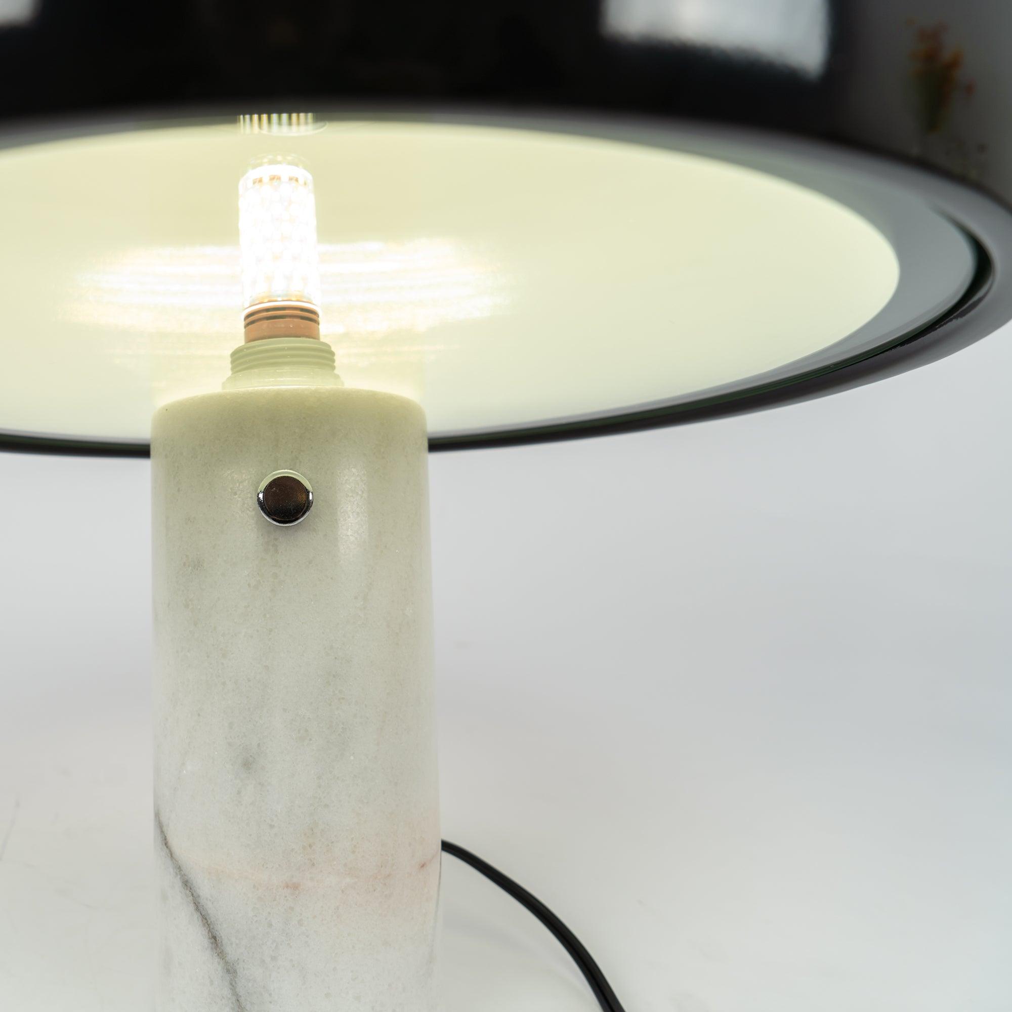 Lampa stołowa Domono