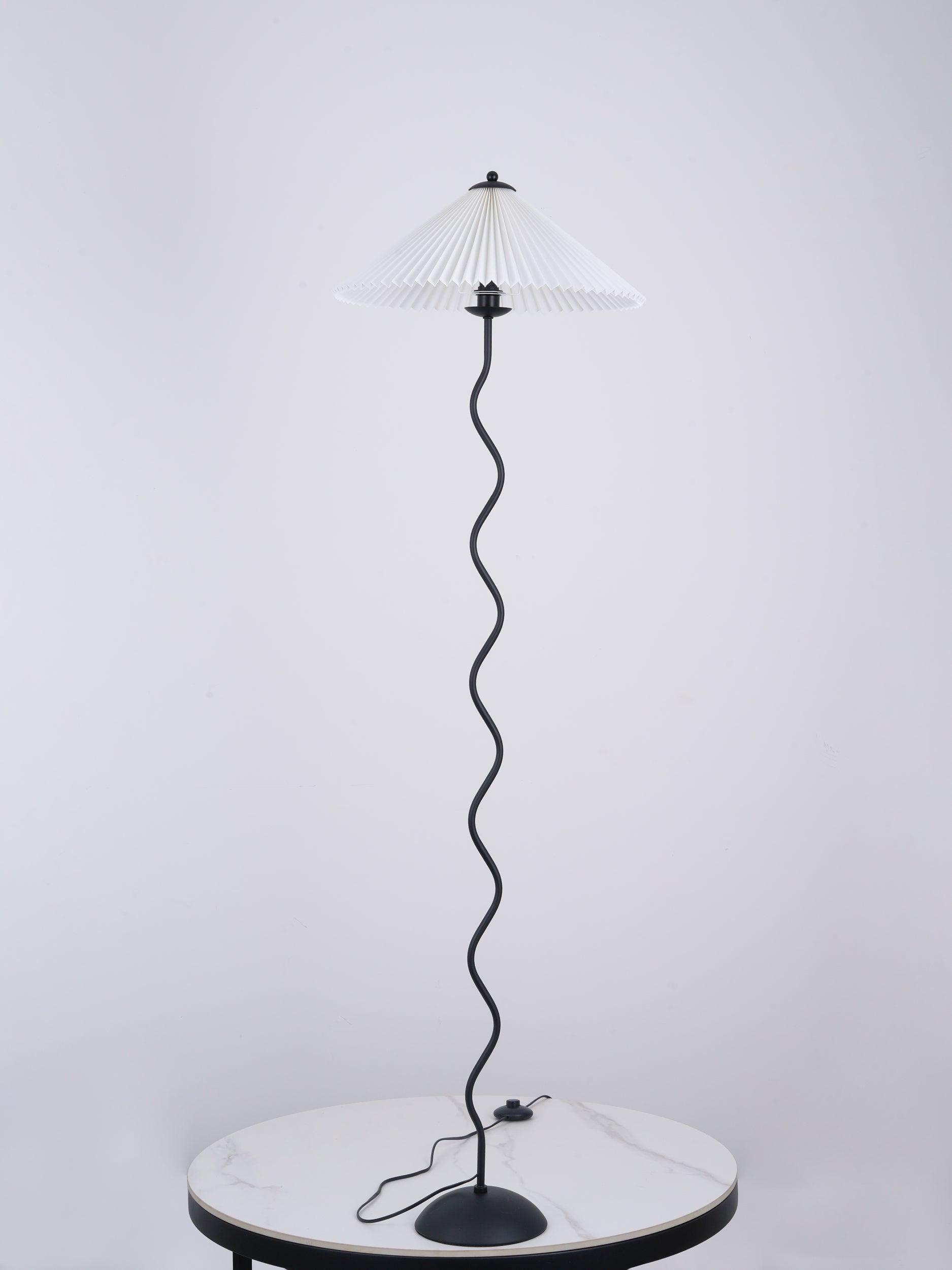 Lampa podłogowa falista Zelko