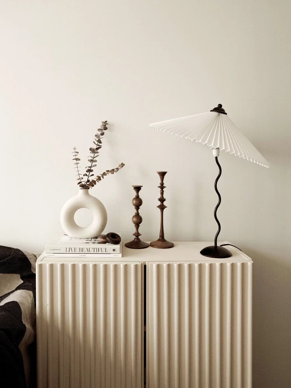 Lampa stołowa falista Rokow