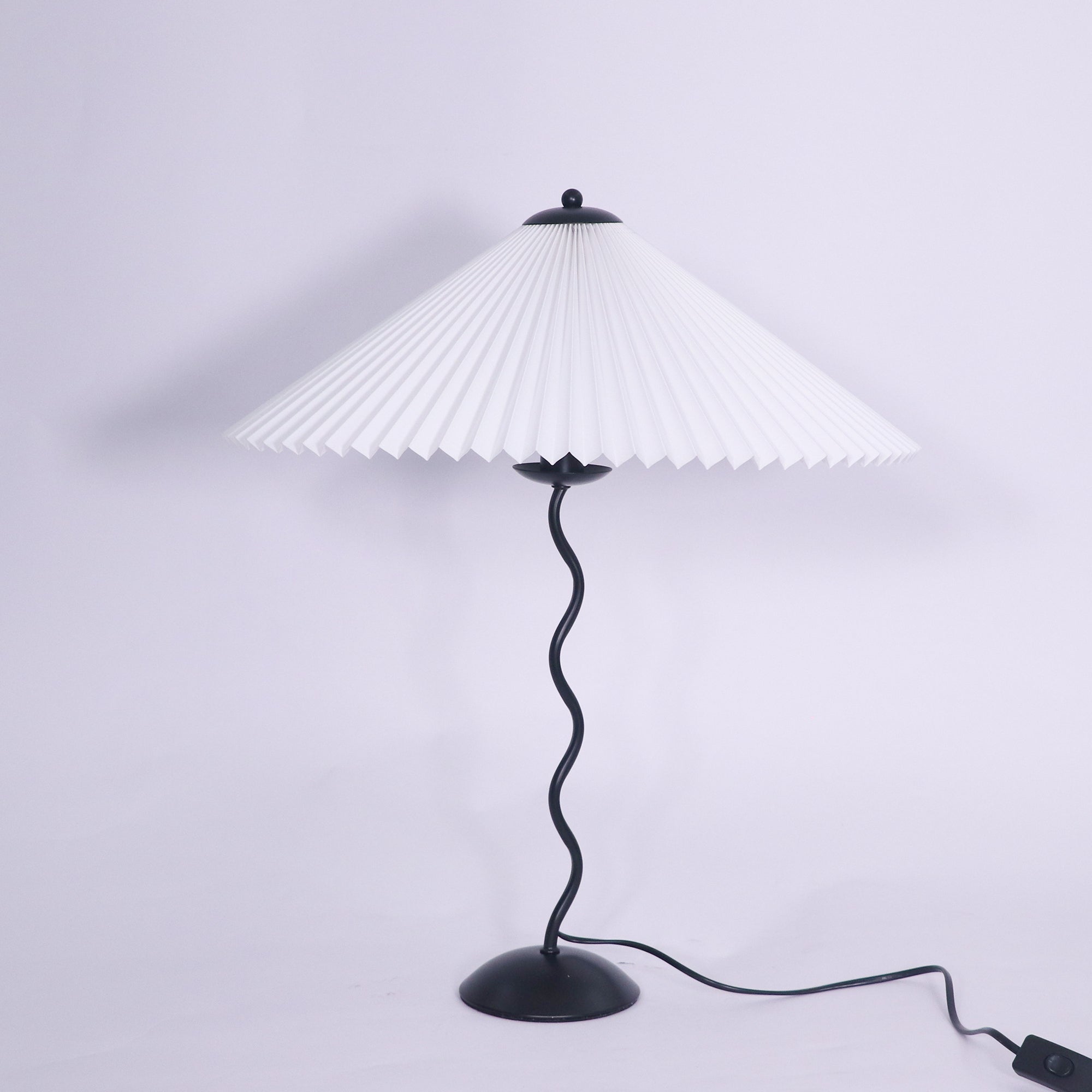 Lampa stołowa falista Rokow