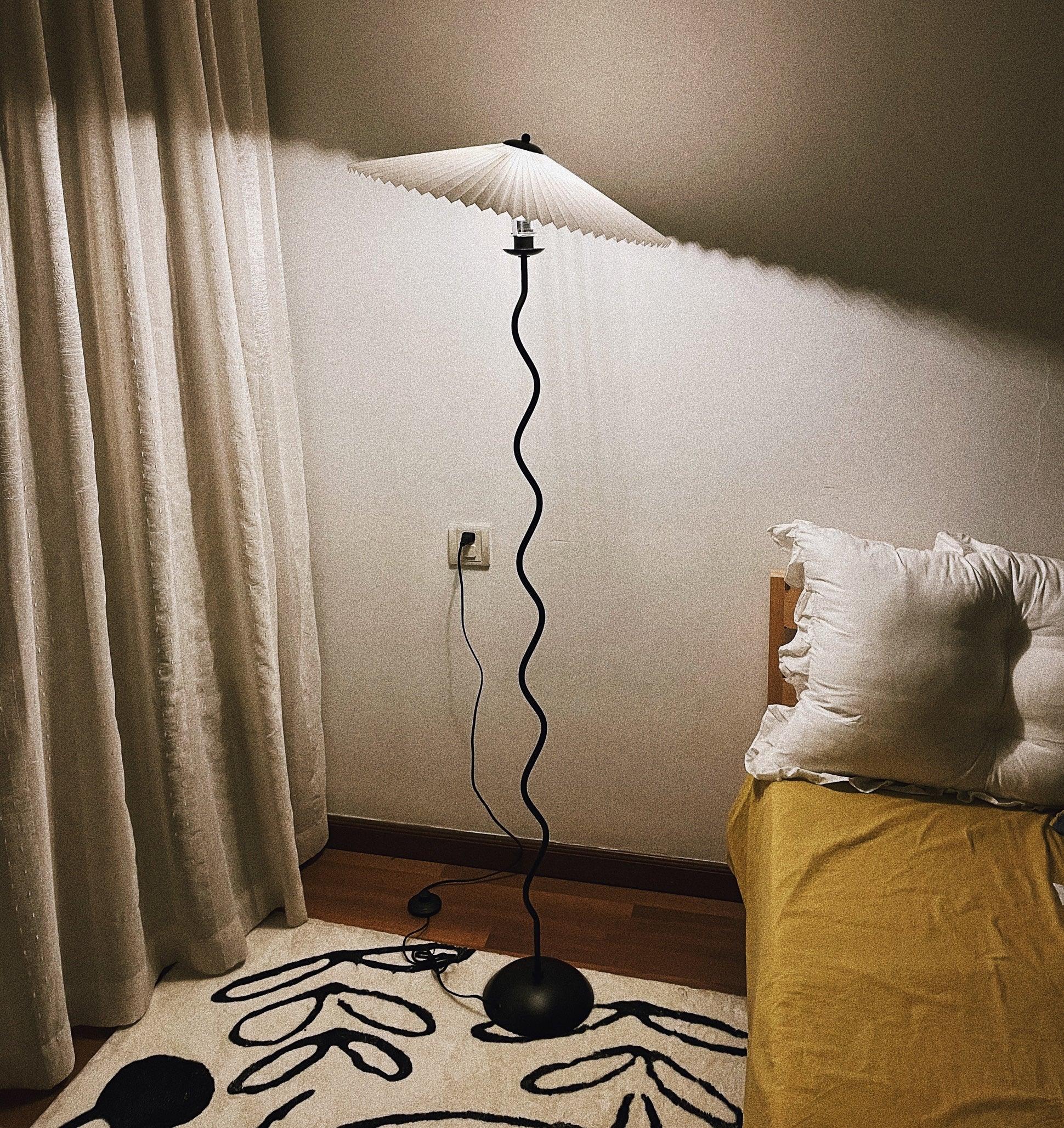 Lampa podłogowa falista Zelko