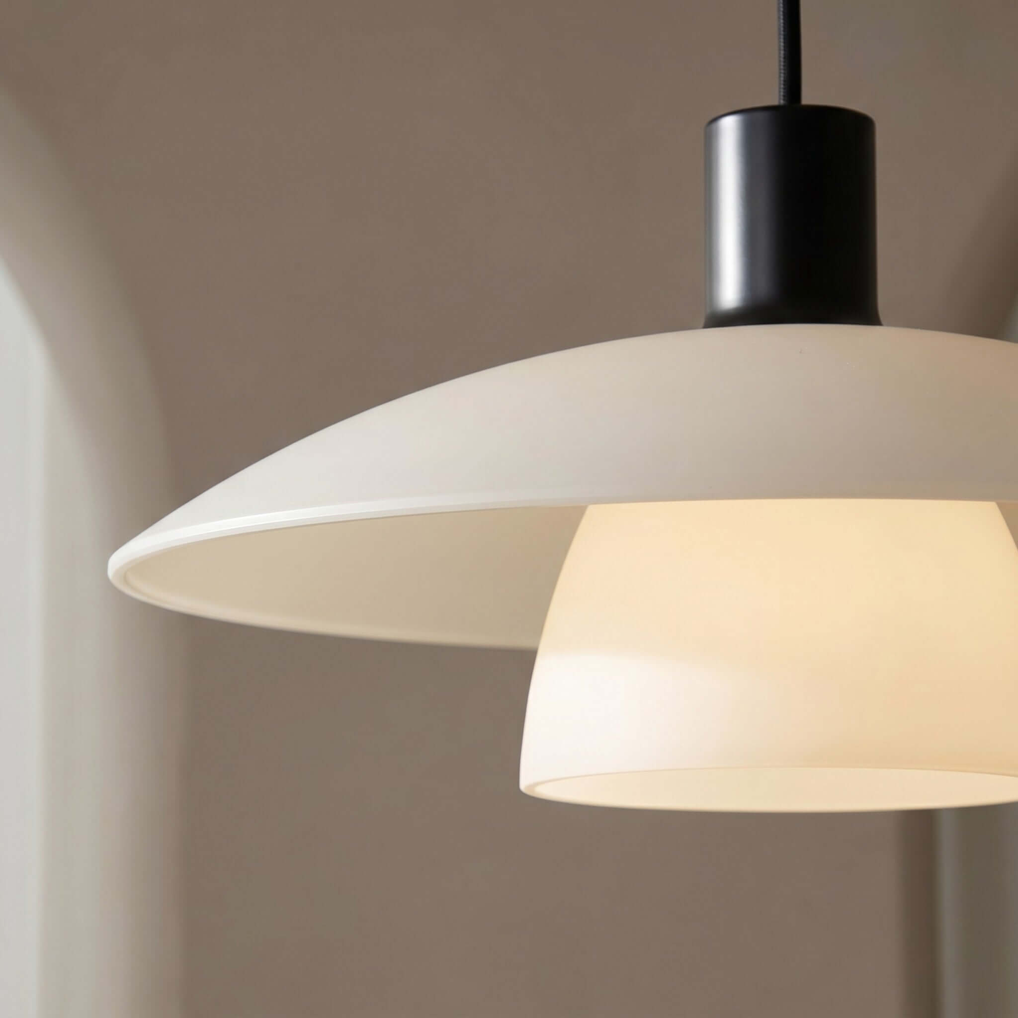 Lampa wisząca okrągła Jarlenro