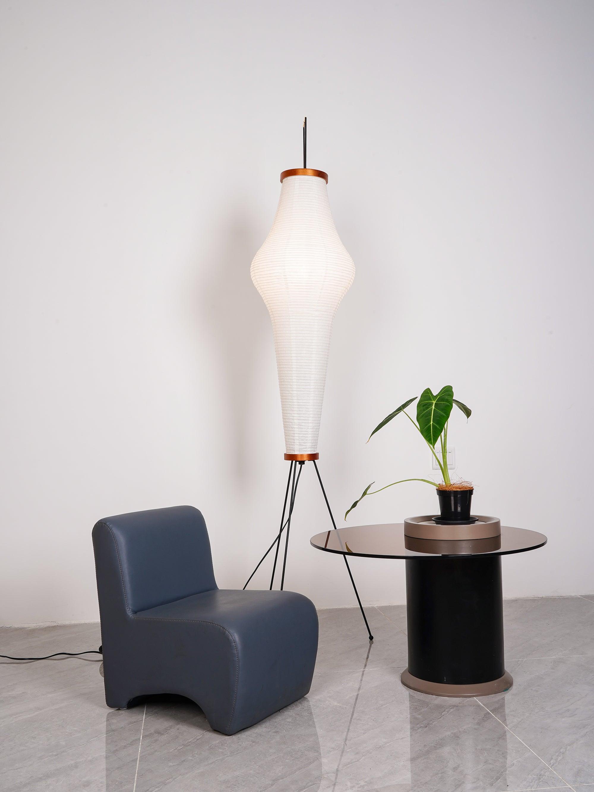 Lampa podłogowa Avel