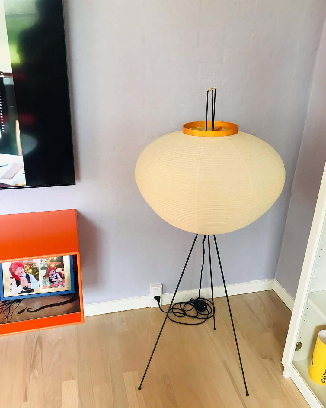 Lampa podłogowa Avel