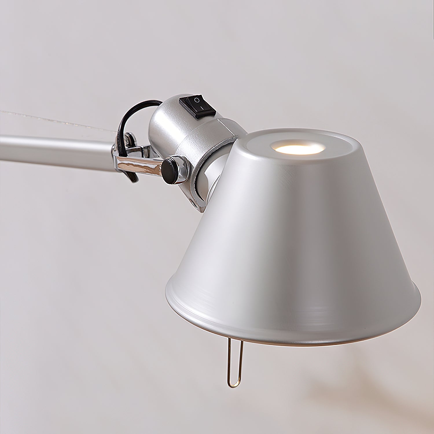 Lampa stołowa regulowana Serio