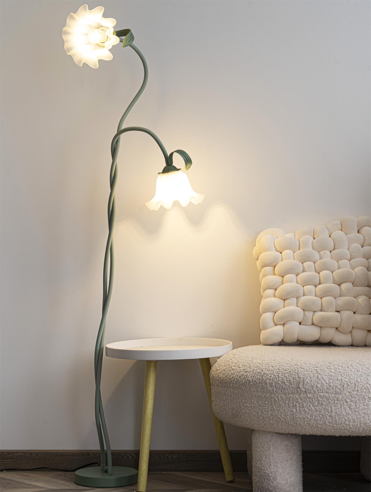 Lampa podłogowa kwiatowa Solmion