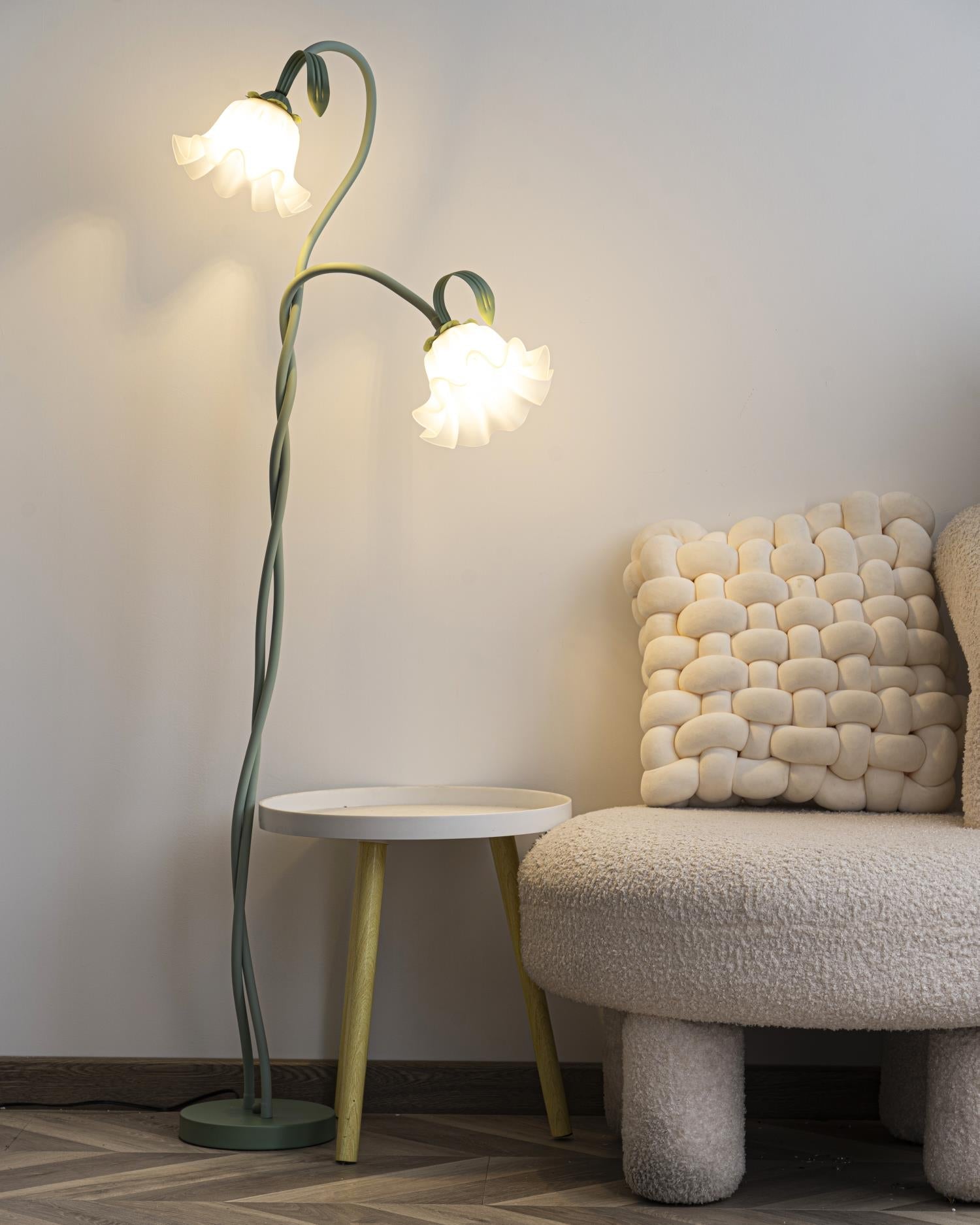 Lampa podłogowa kwiatowa Solmion