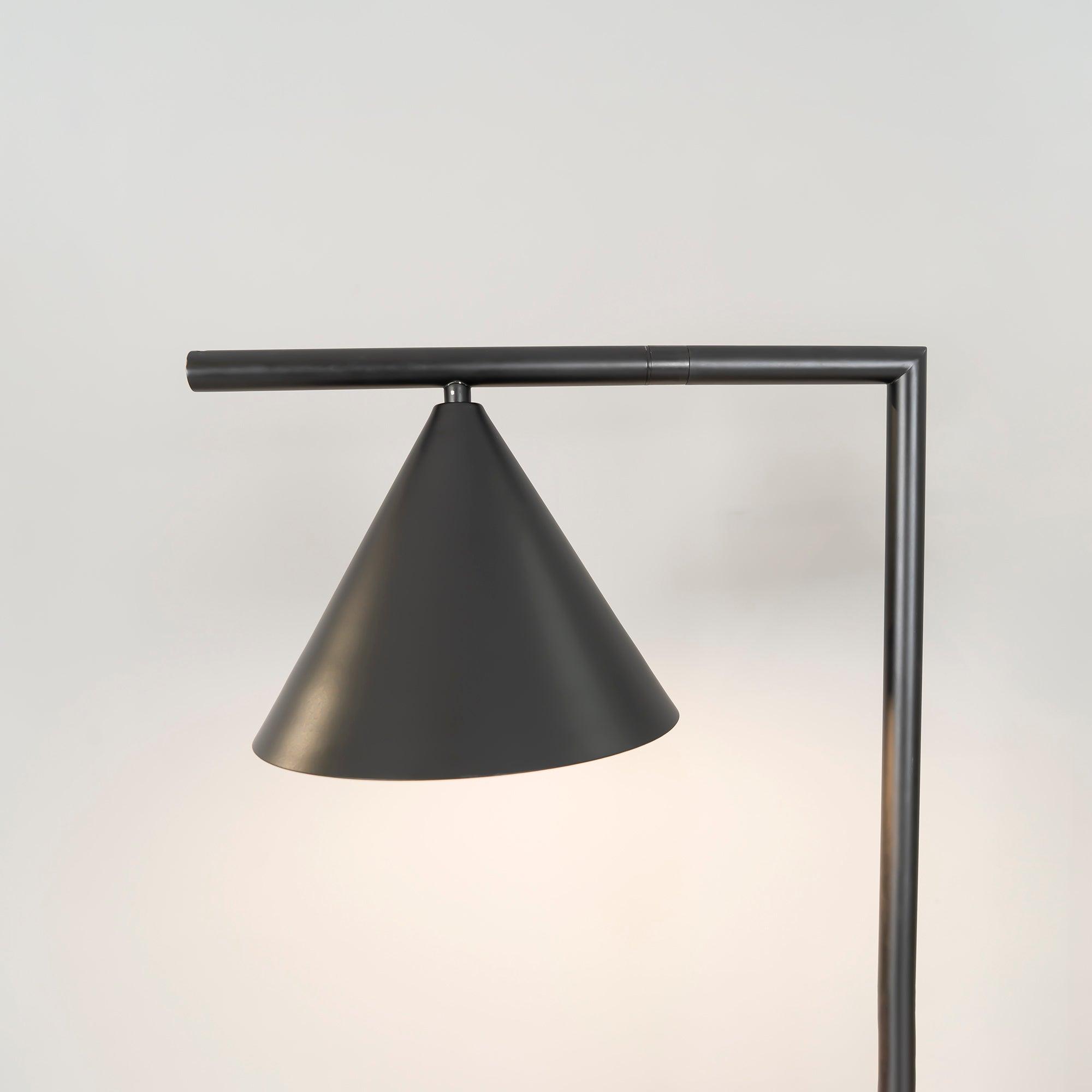 Lampa podłogowa stożkowa Mirel