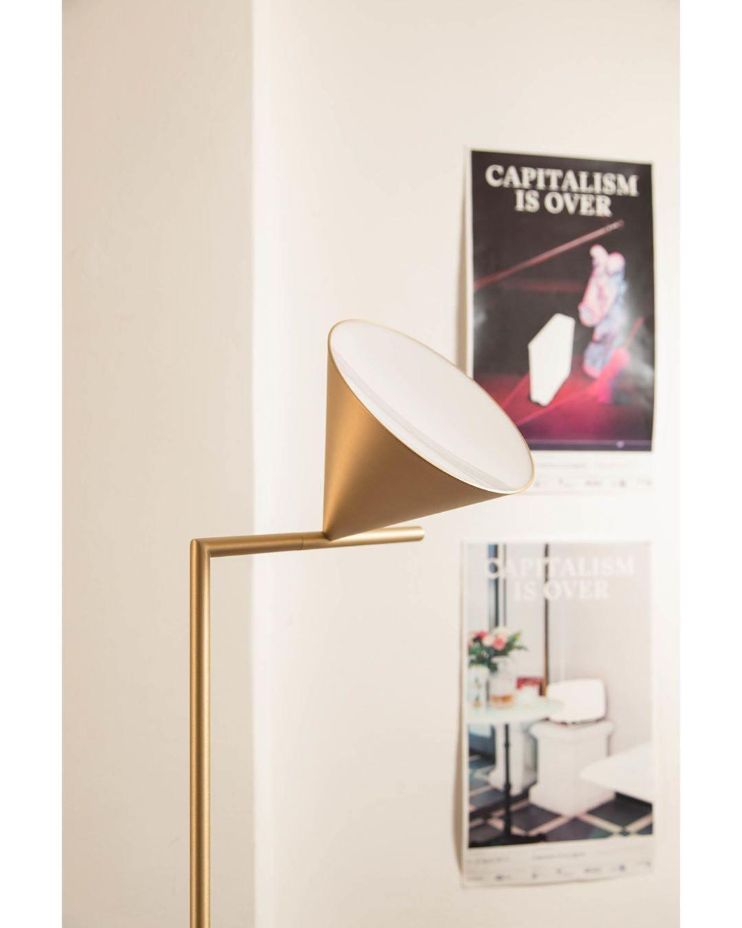 Lampa podłogowa stożkowa Mirel