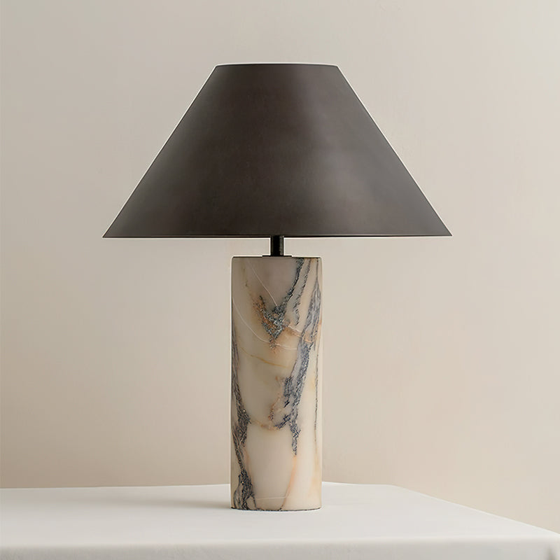 Lampa stołowa Sorlema z marmuru