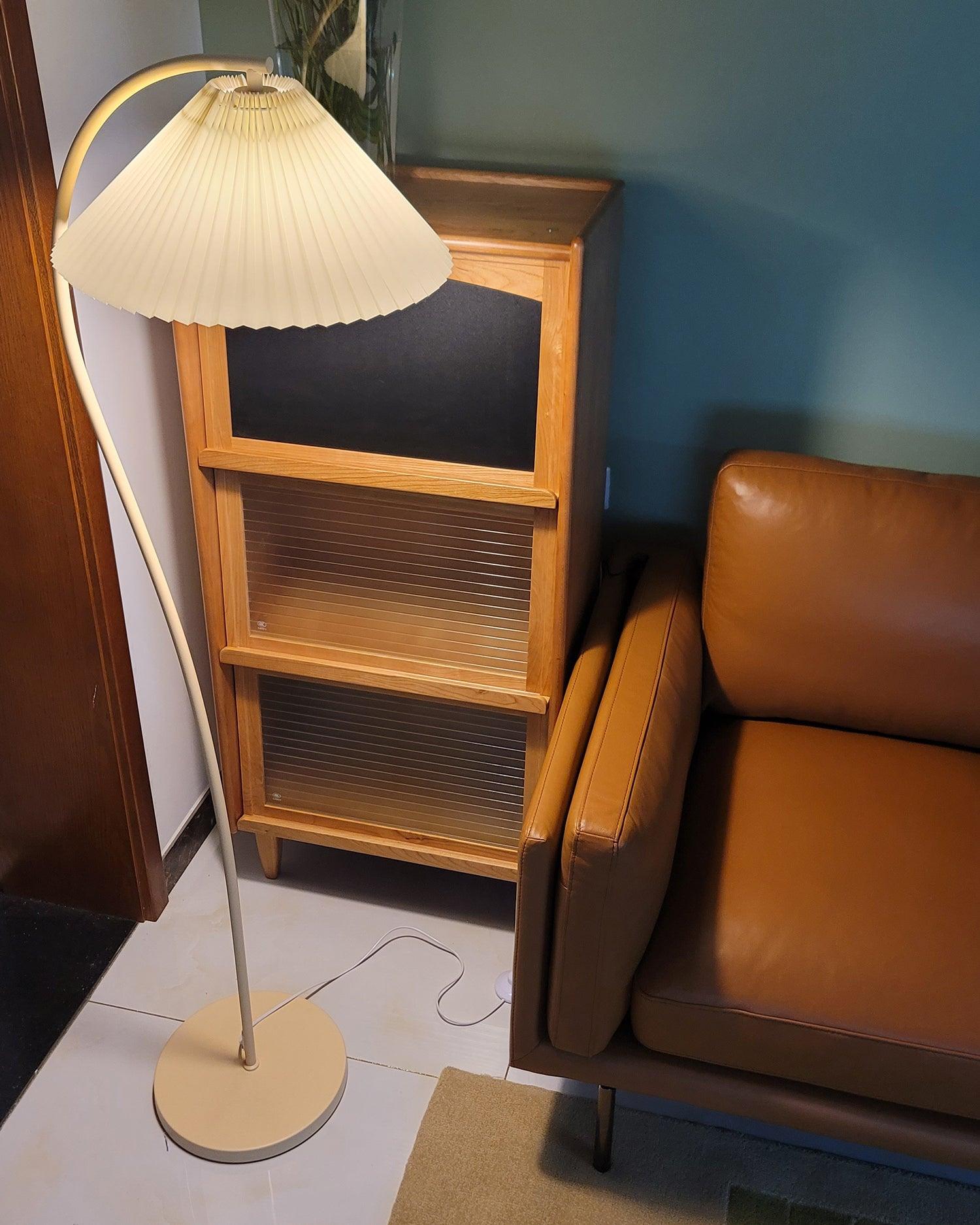 Lampa podłogowa vintage Kliala