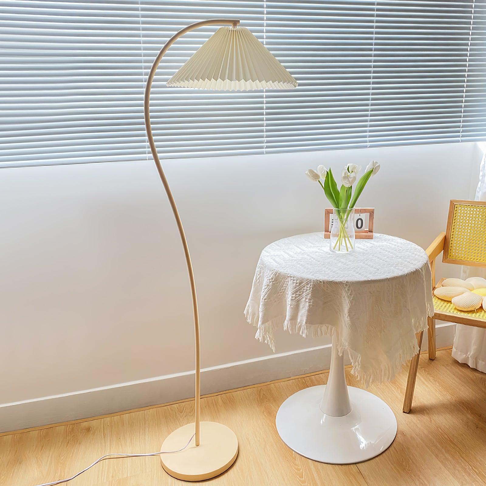 Lampa podłogowa vintage Kliala