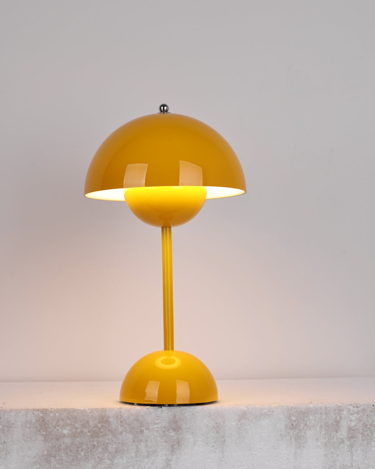 Lampa stołowa przenośna Aveka