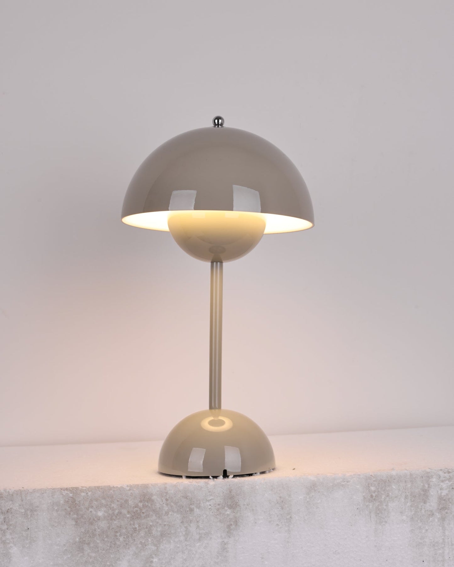 Lampa stołowa przenośna Aveka
