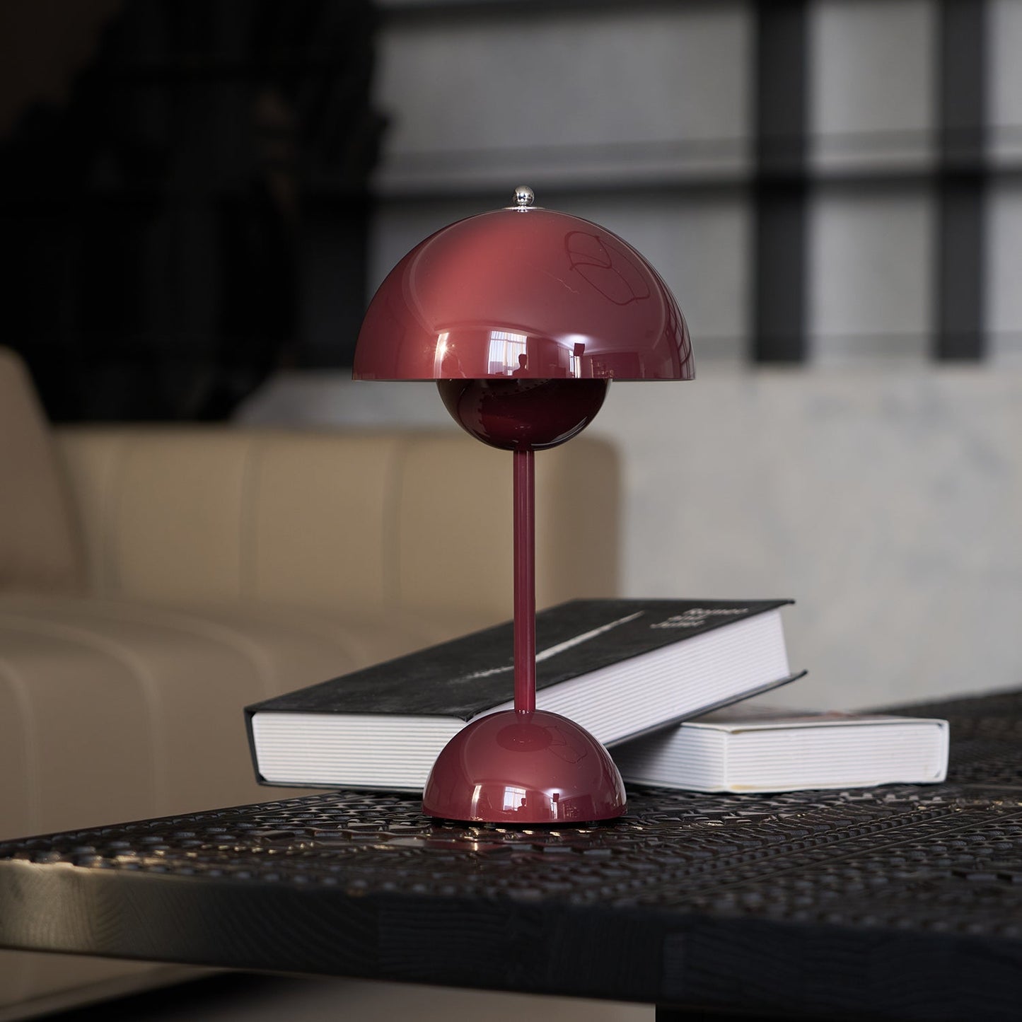 Lampa stołowa przenośna Aveka