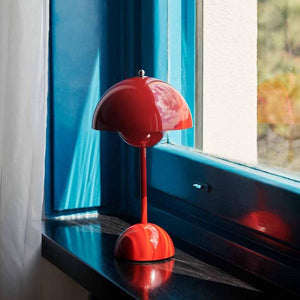 Lampa stołowa przenośna Aveka