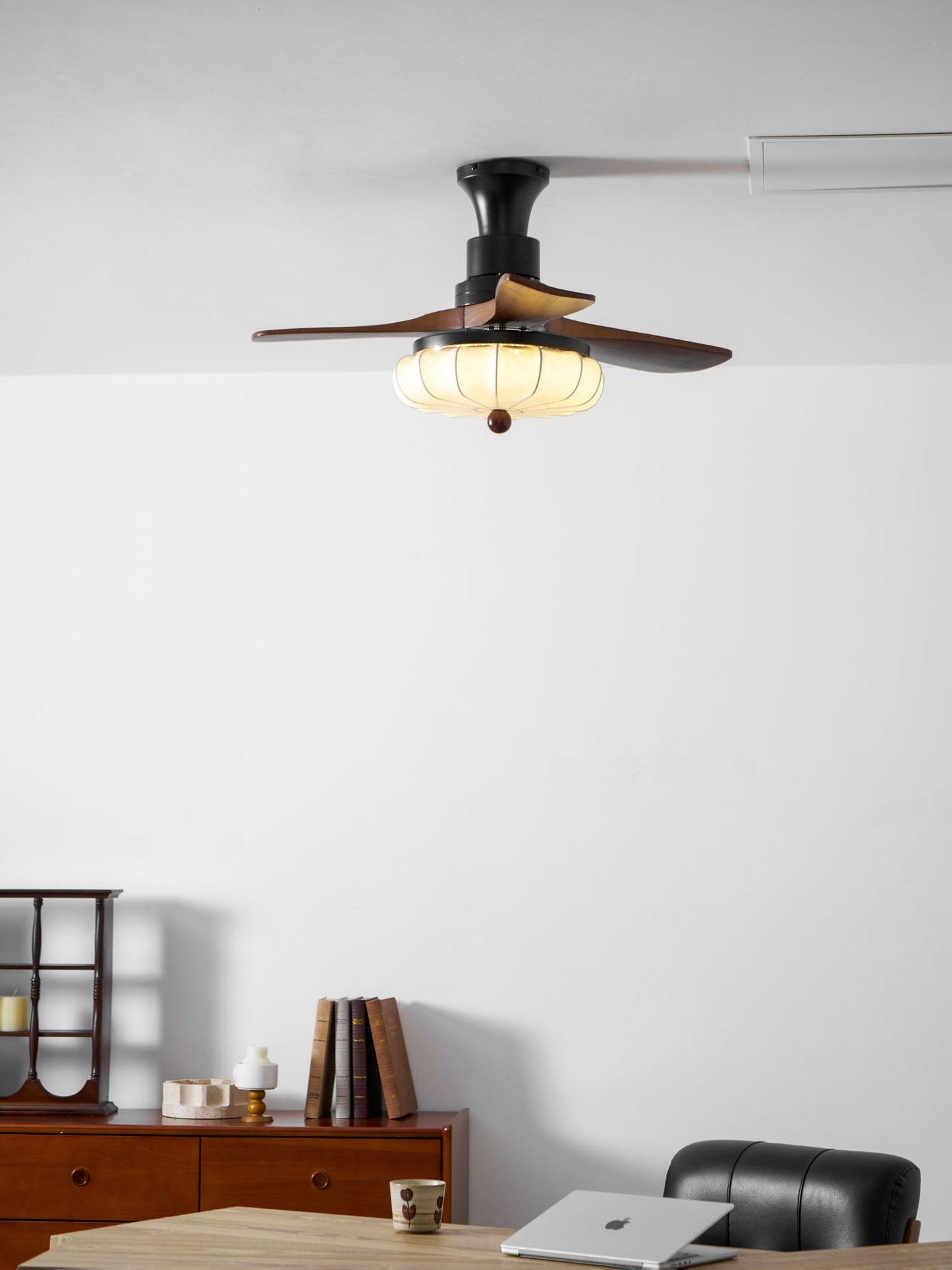 Lampa z wentylatorem sufitowym Sovoma