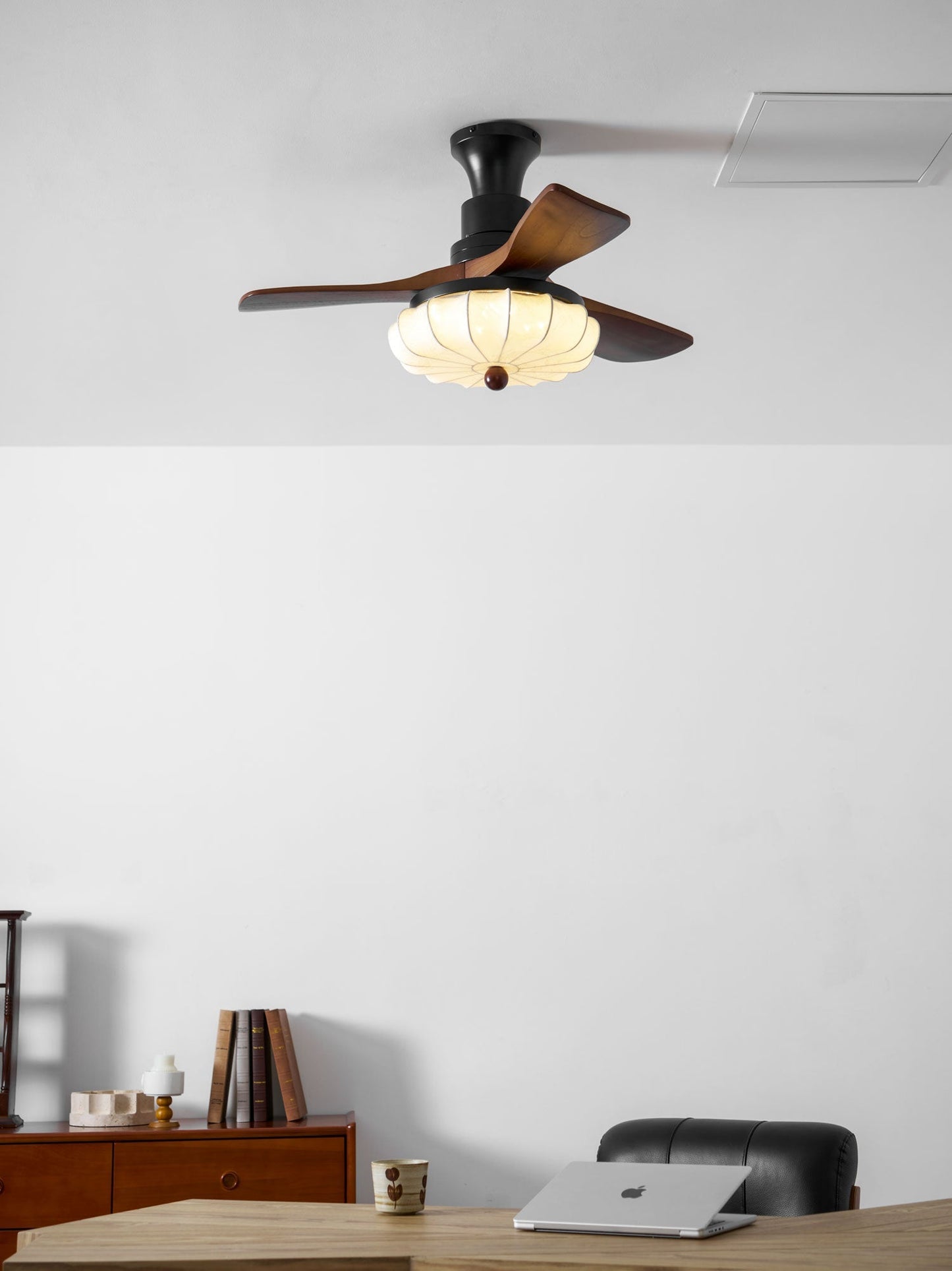 Lampa z wentylatorem sufitowym Sovoma