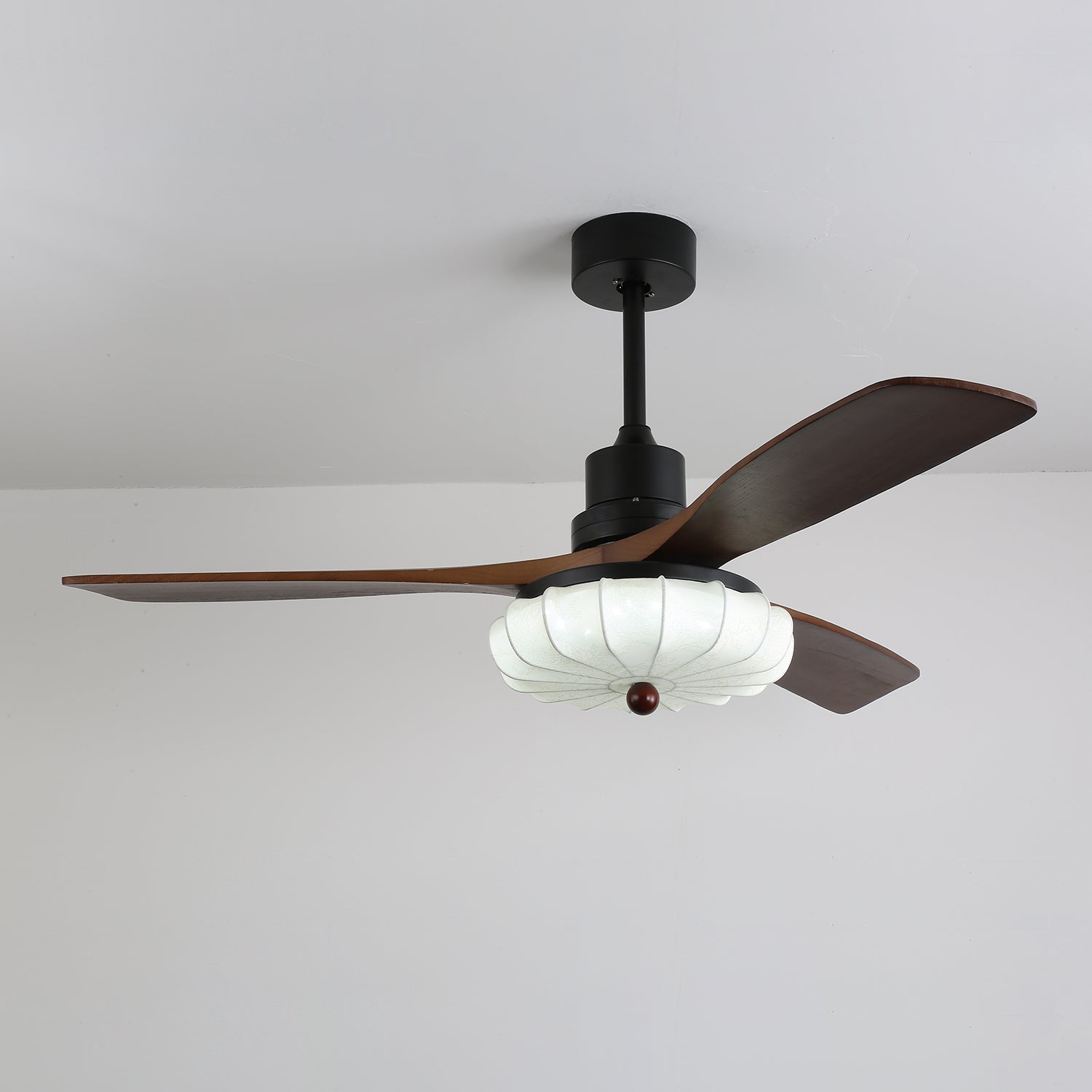 Lampa z wentylatorem sufitowym Sovoma