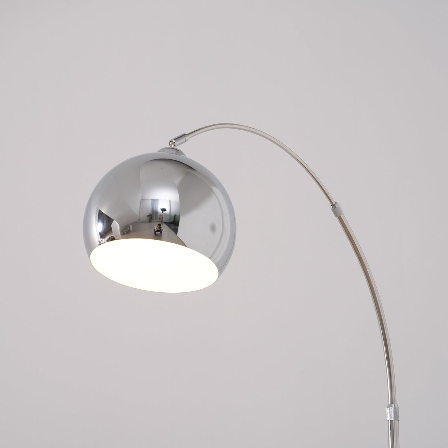 Lampa podłogowa nowoczesna Emkoe