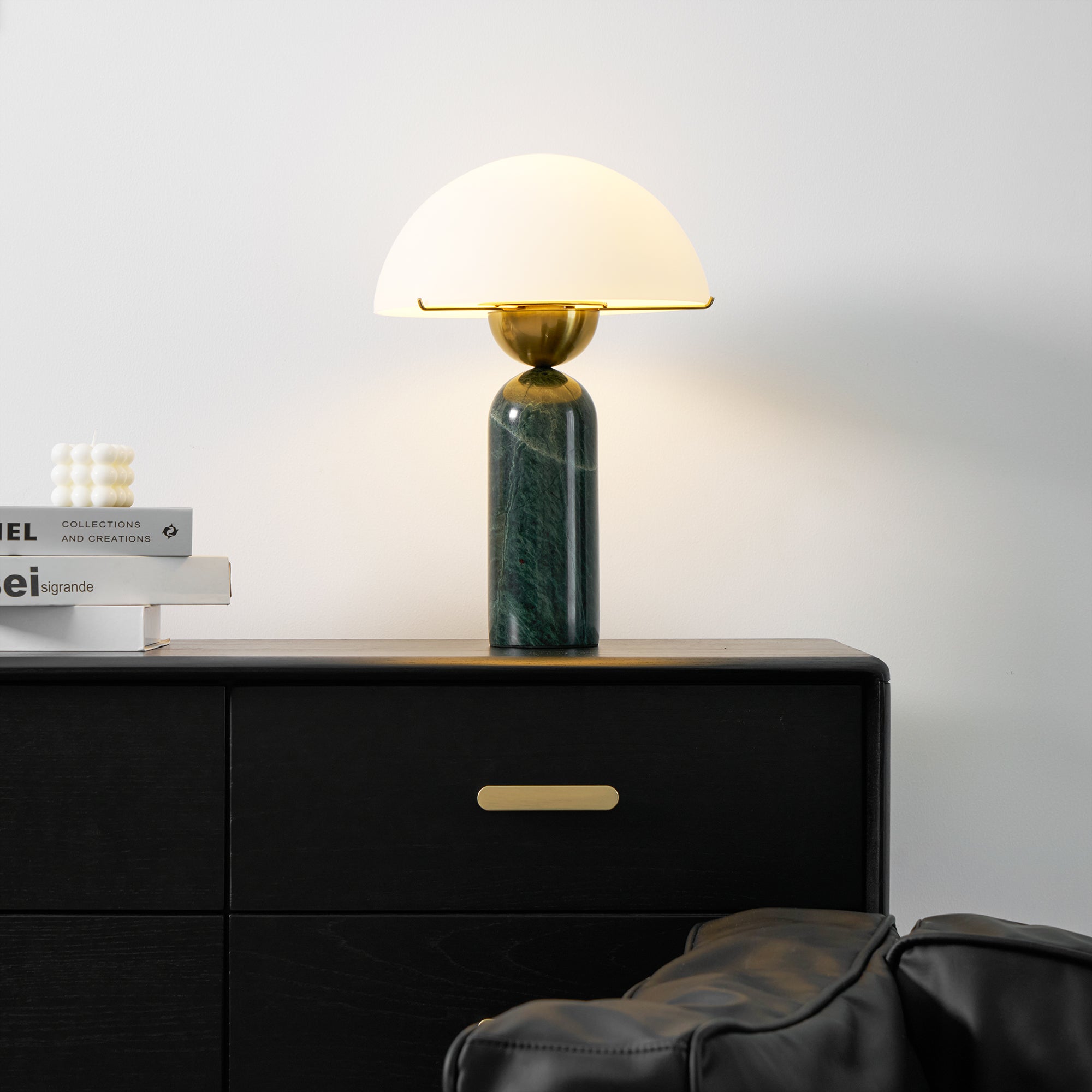 Lampa stołowa kulista Wenev