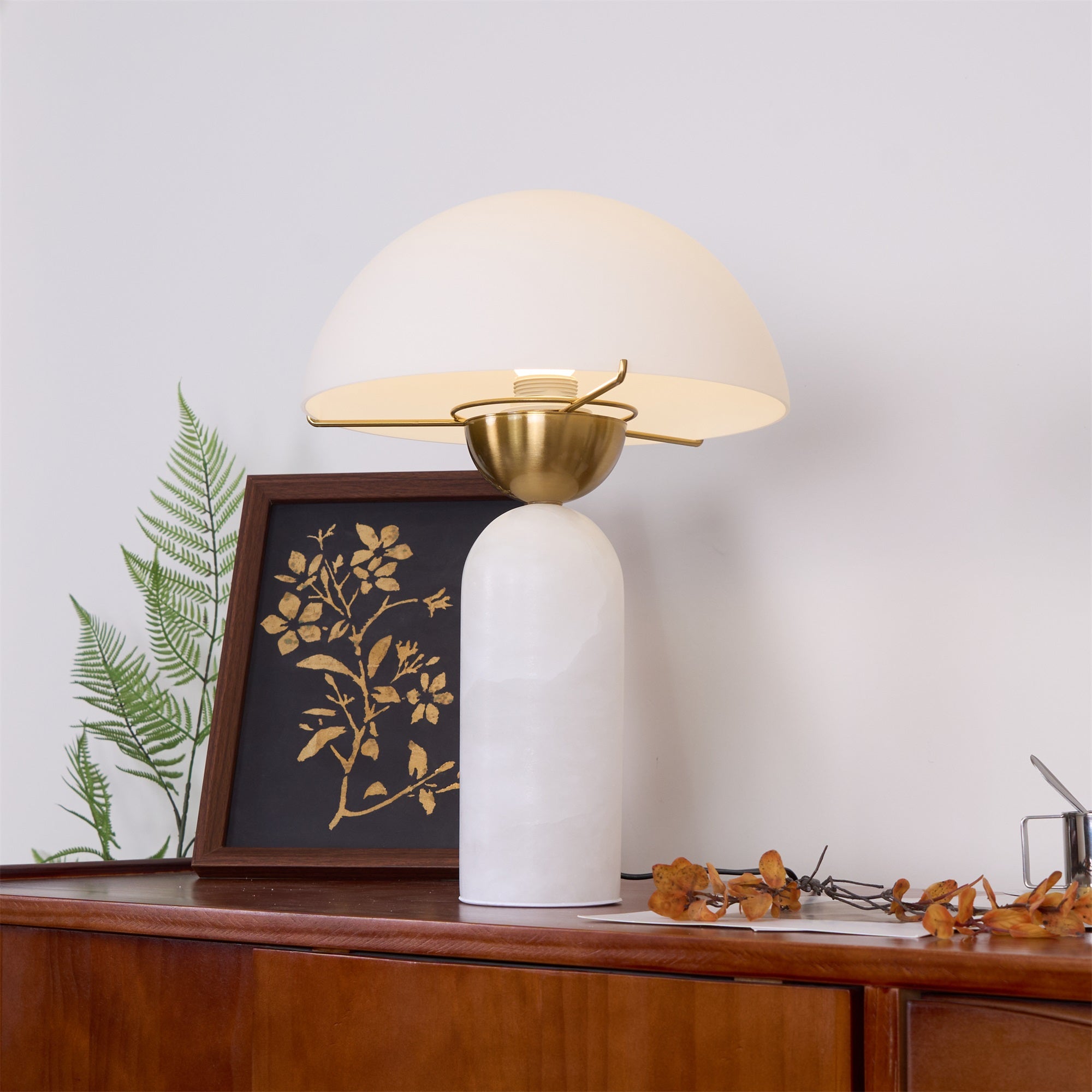 Lampa stołowa kulista Wenev