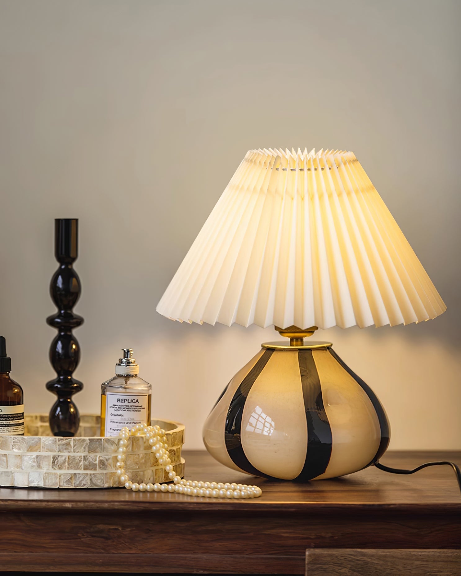 Lampa stołowa plisowana Corelev