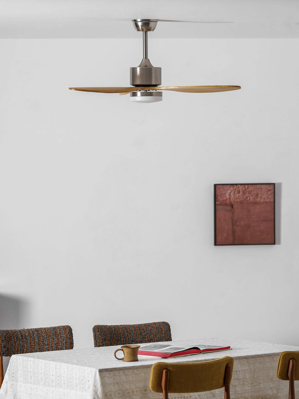 Lampa z wentylatorem sufitowym Rozoma