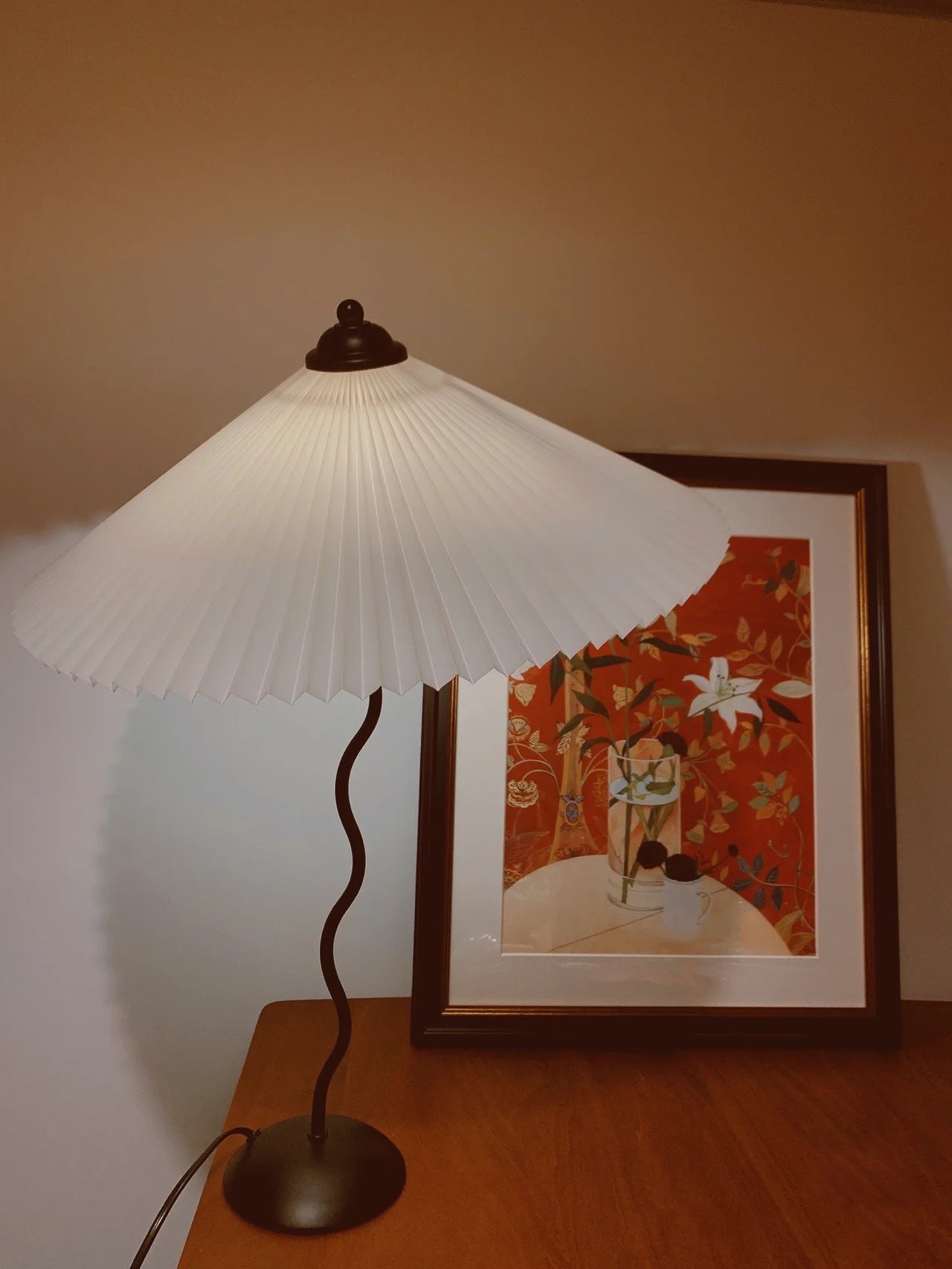 Lampa stołowa falista Rokow