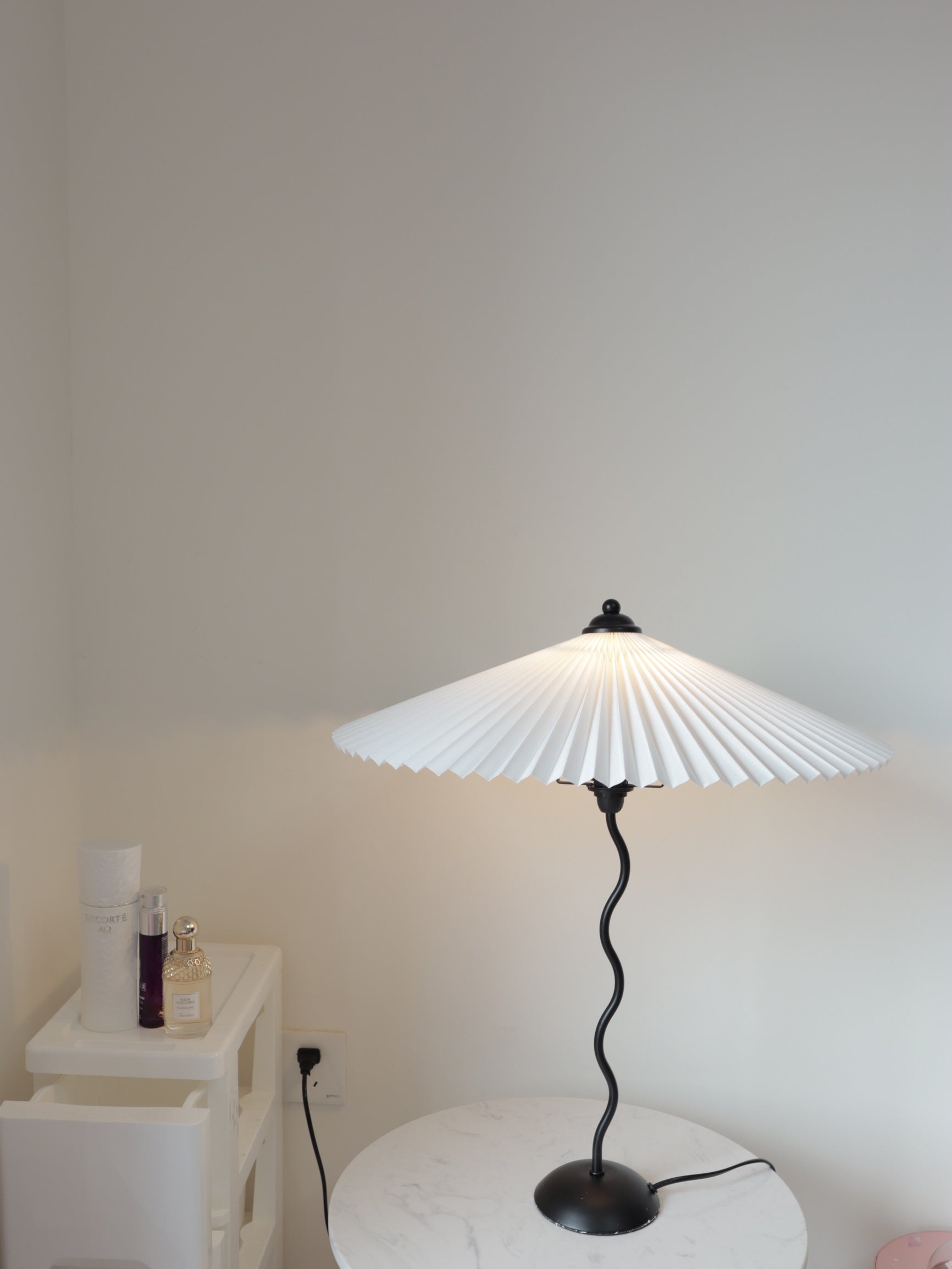 Lampa stołowa falista Rokow