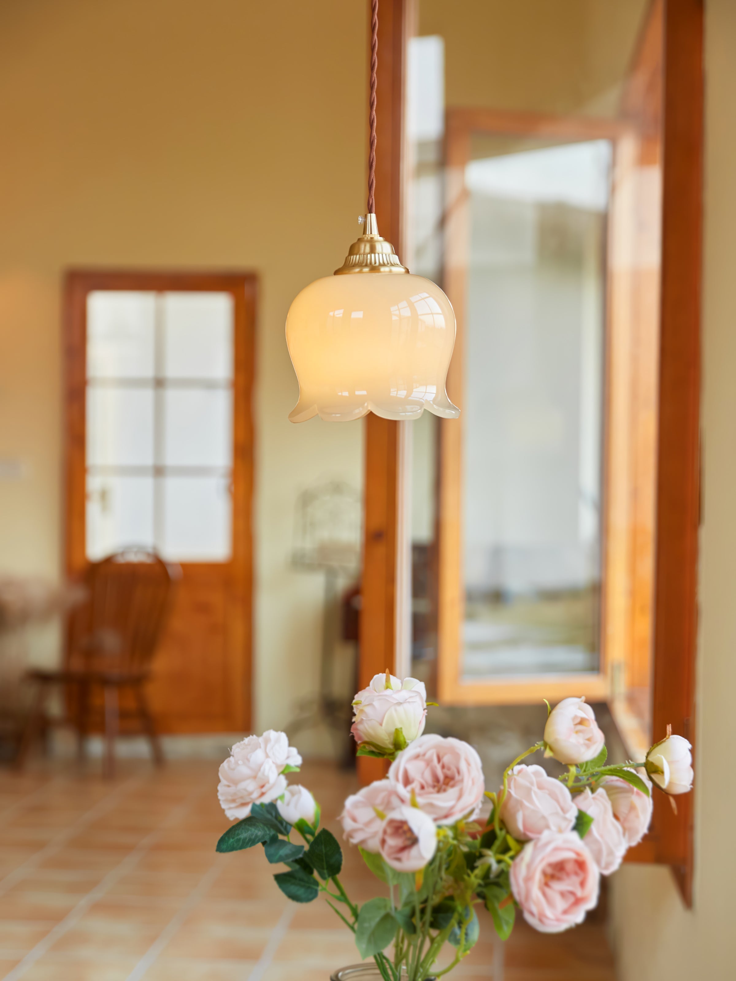 Lampa wisząca kwiatowa Anow
